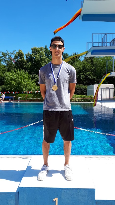 Felix Kempf 2 mal erfolgreich auf dem Podest beim 50. nationalen Schwimmfest in Waghäusel